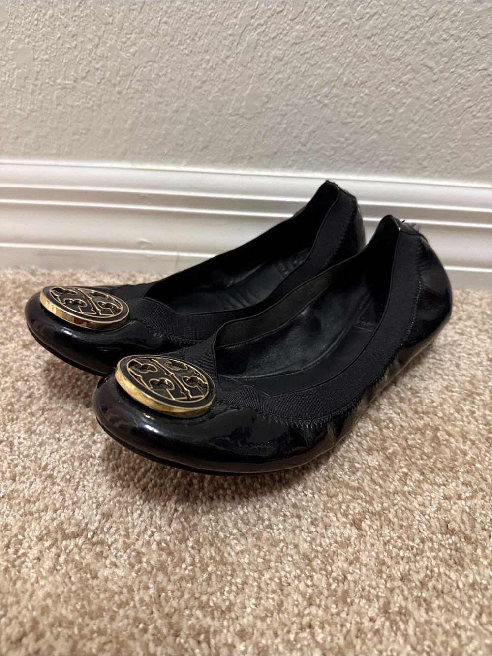 Tory Burch Black Patent Leather Ballet Flats with Gold Logo